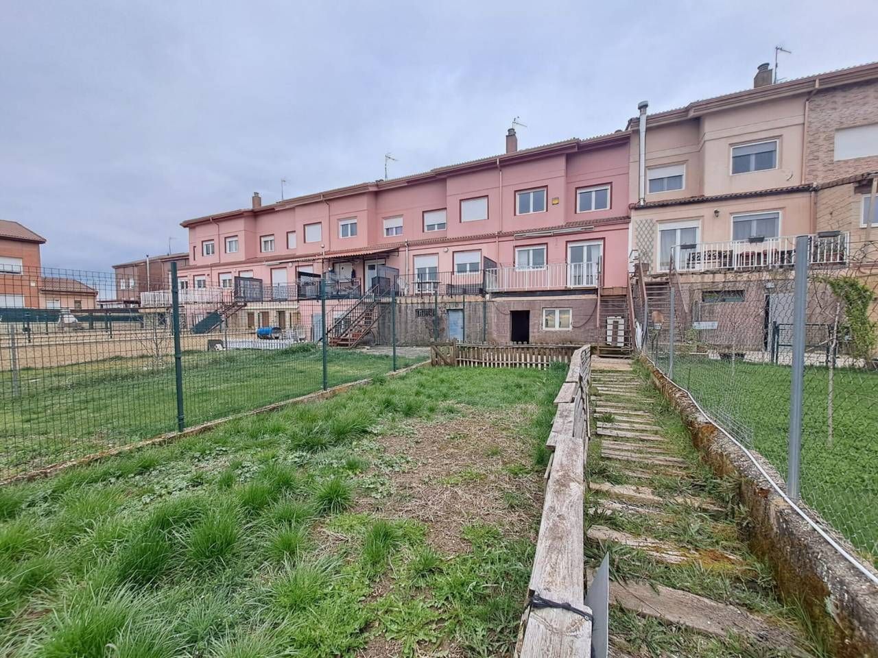 Casa adosada en venda a Roble, Cogollos