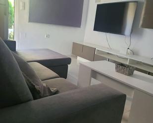 Living room of Flat to rent in Torrevieja  with Air Conditioner, Terrace and Swimming Pool