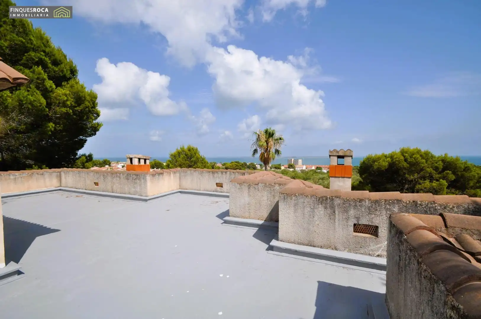 Vista exterior de Casa o xalet en venda en Alcanar amb Aire condicionat, Calefacció i Jardí privat