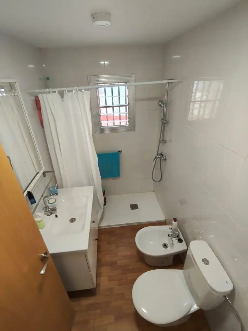 Bany de Casa o xalet en venda en Olesa de Montserrat amb Calefacció, Terrassa i Alarma