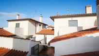 Vista exterior de Casa adosada en venda en Chinchilla de Monte-Aragón amb Jardí privat, Terrassa i Traster