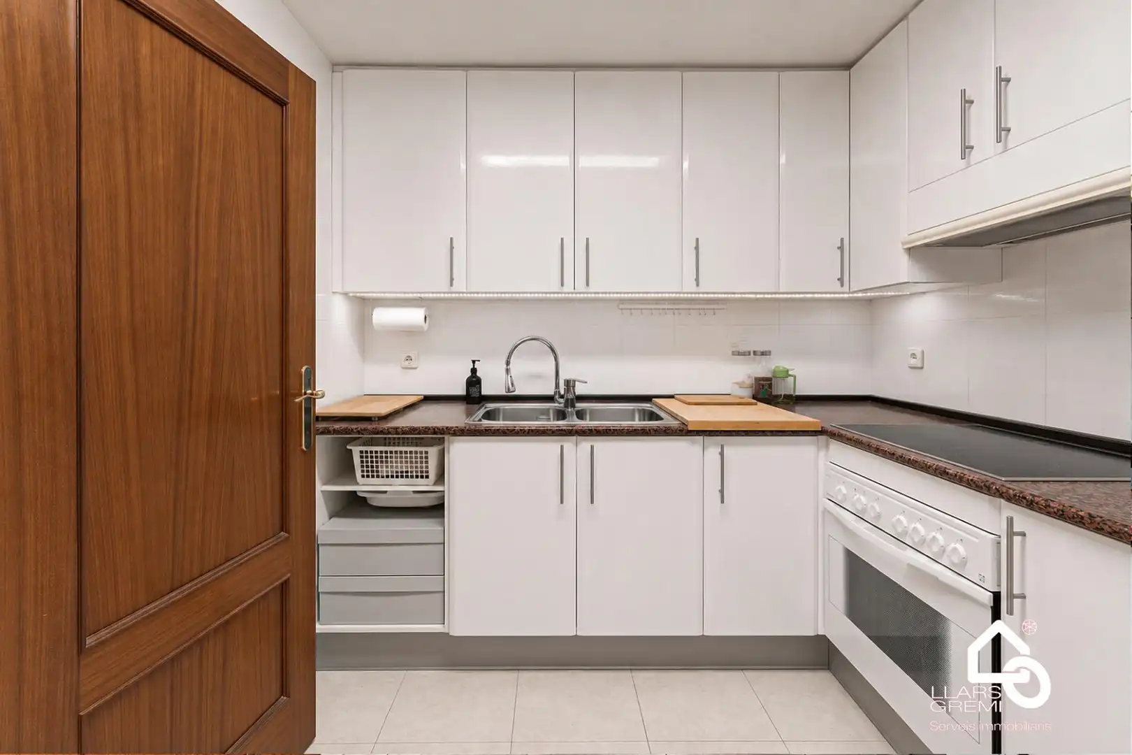 Cocina de Piso en venta en Barcelona con Calefacción y Balcón
