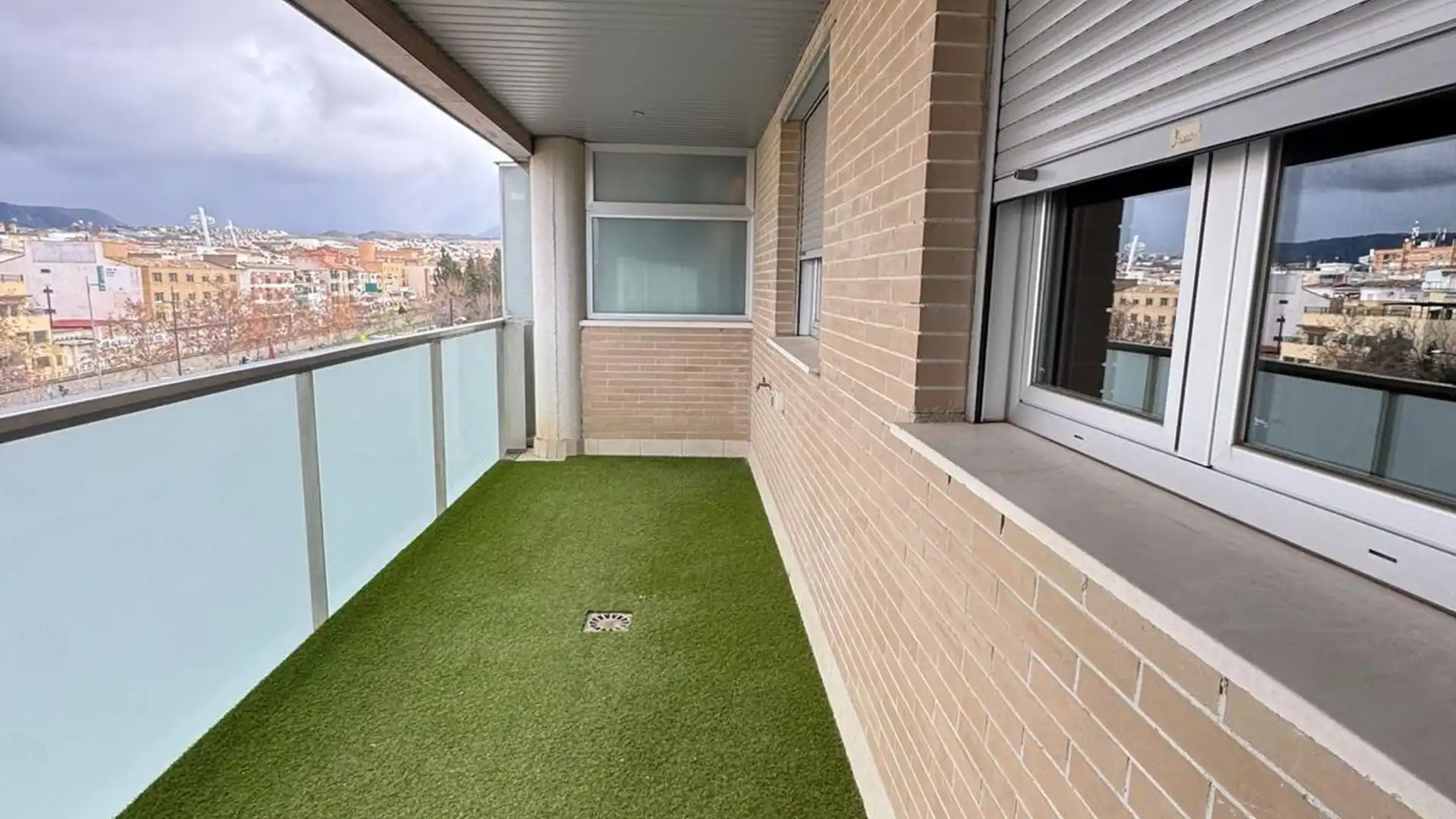 Terraza de Piso de alquiler en  Granada Capital con Aire acondicionado, Terraza y Trastero