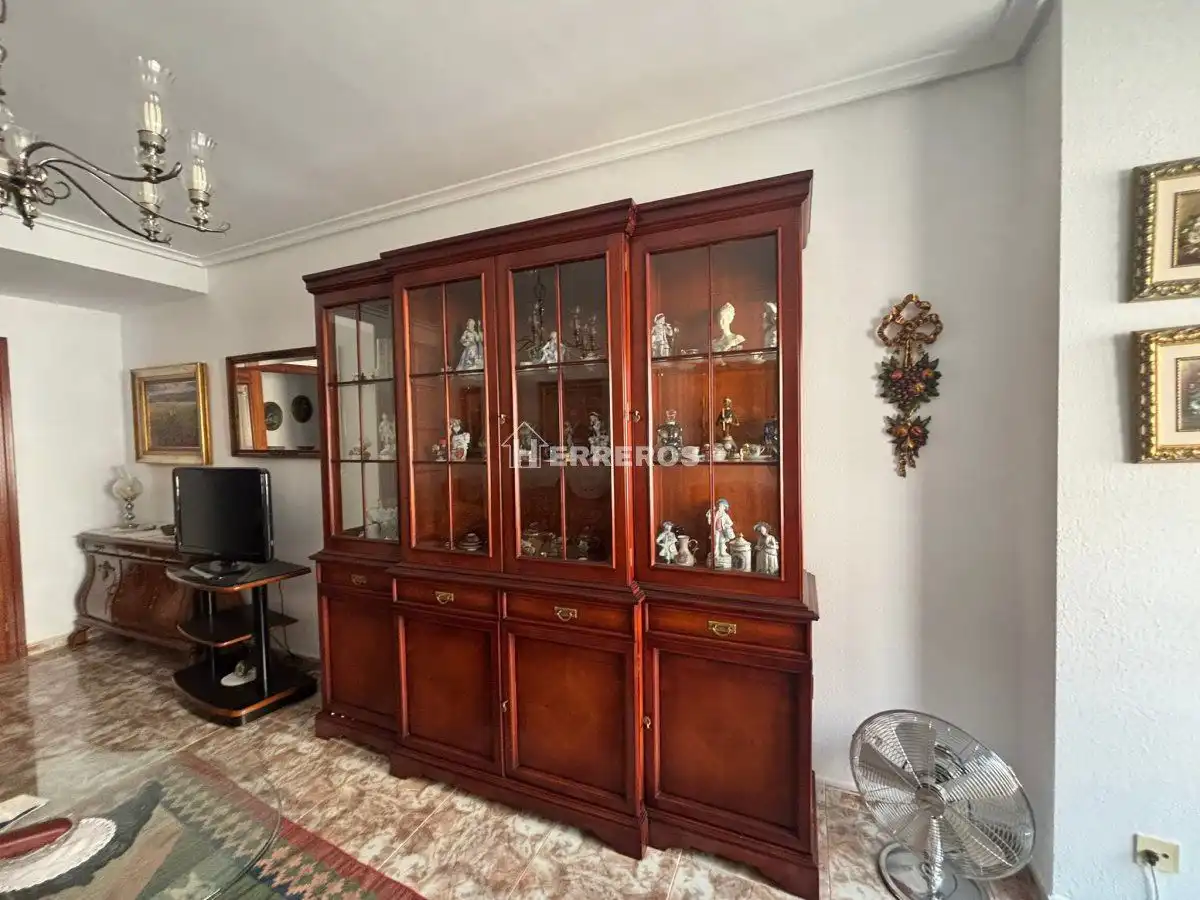 Sala de estar de Piso en venta en  Logroño con Calefacción, Terraza y Trastero