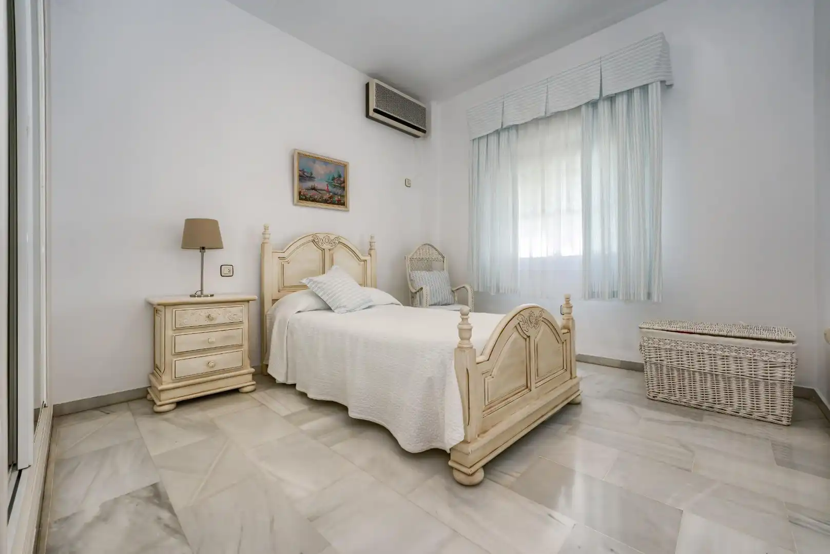 Bedroom of Houses for sale in Tomares  with Air Conditioner, Heating and Private garden