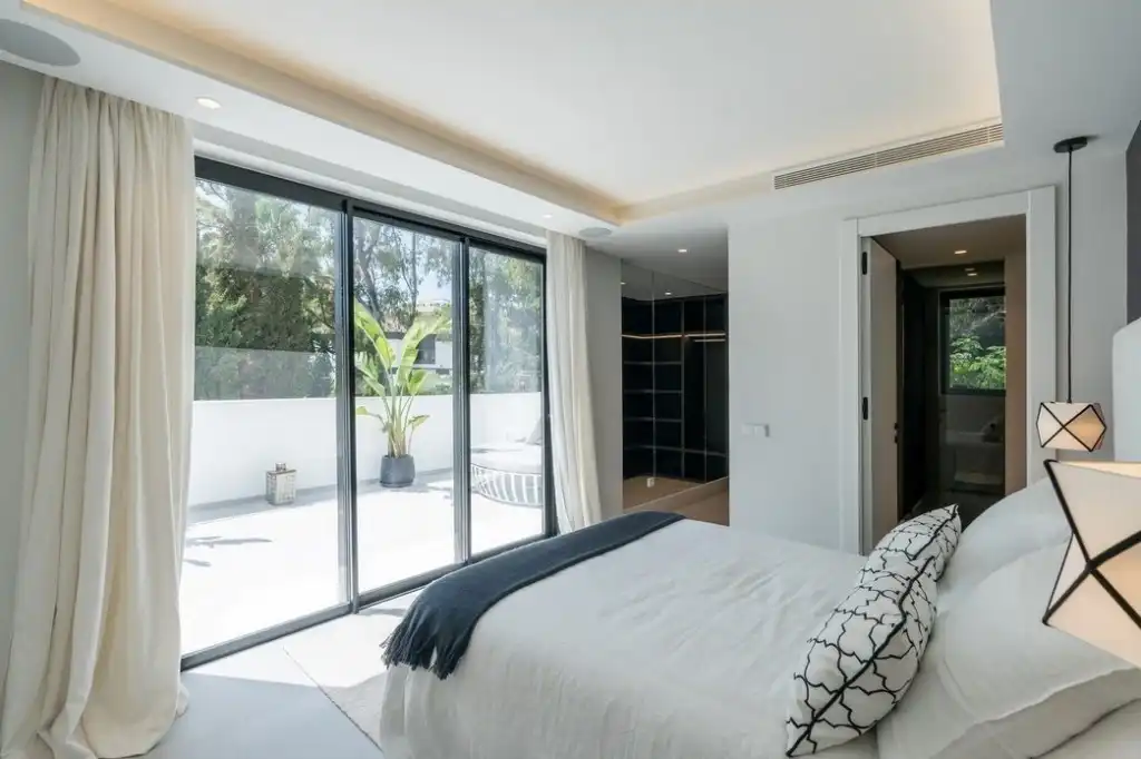 Chalet con piscina en venta en Nueva Andalucía, imagen 14