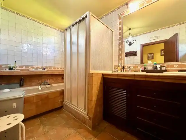 Baño de Casa o chalet en venta en Marbella con Aire acondicionado, Calefacción y Jardín privado