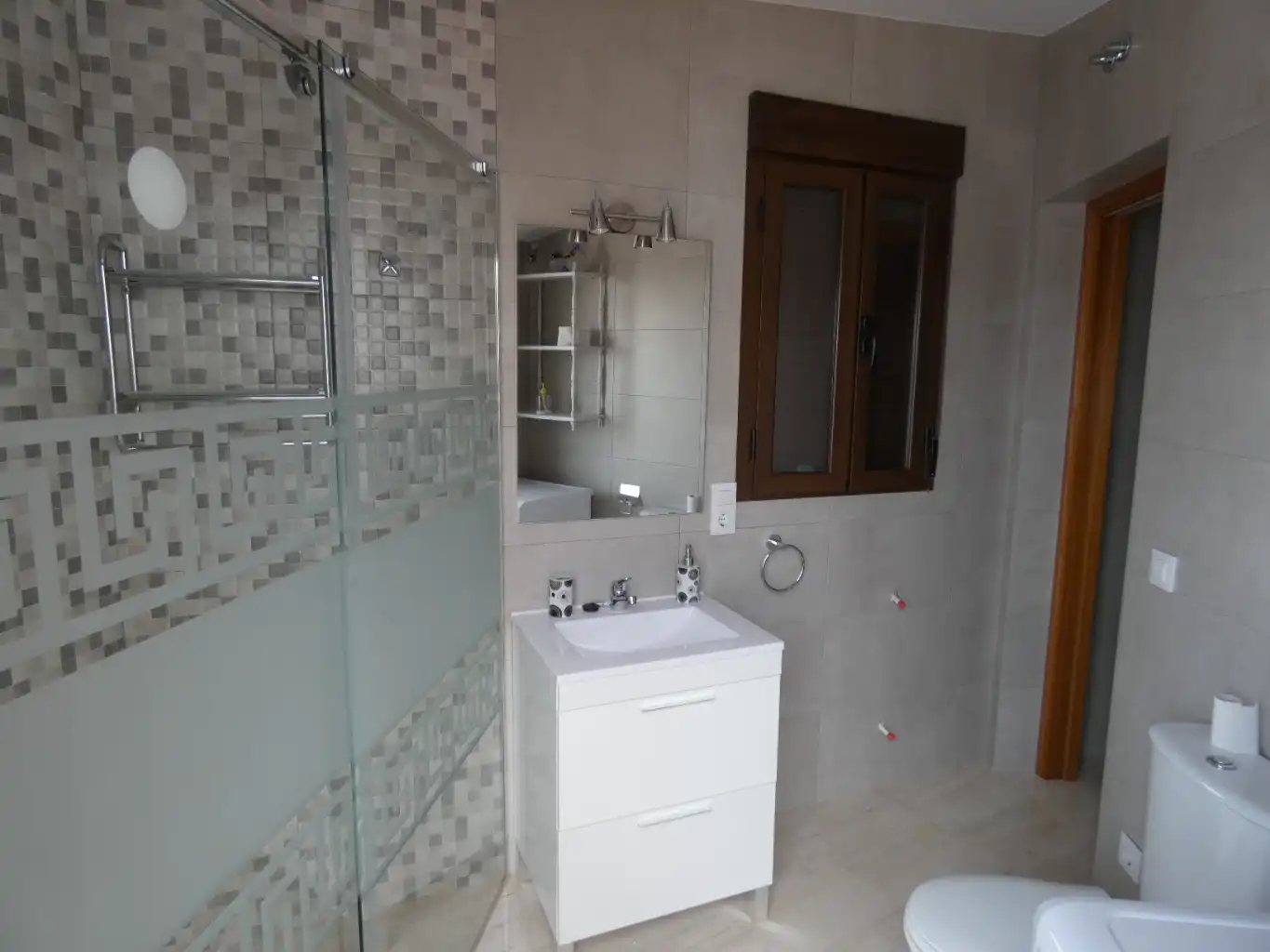 Badezimmer von Wohnung zur Miete in Azuaga mit Klimaanlage, Terrasse und Möbliert