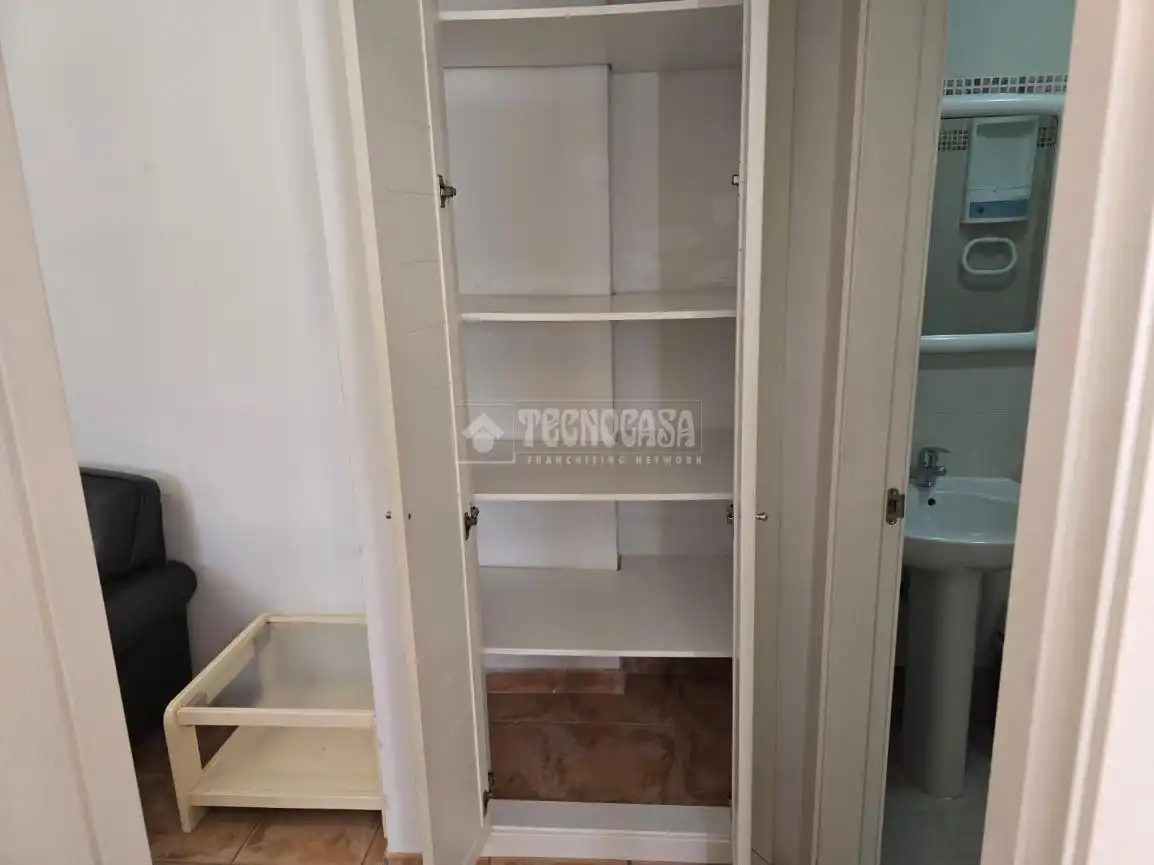 Habitación de Piso en venta en Vélez de Benaudalla con Aire acondicionado, Terraza y Piscina comunitaria