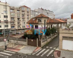 Vista exterior de Casa o xalet en venda en Vigo  amb Calefacció i Jardí privat