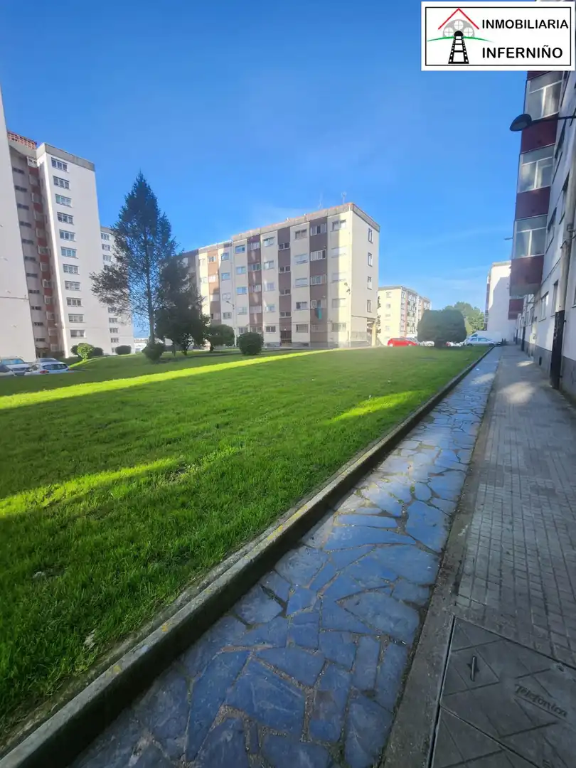 Vista exterior de Pis en venda en Ferrol amb Calefacció