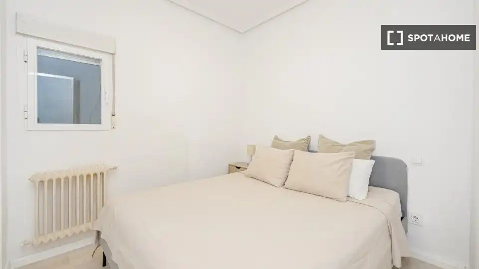 Room in Lista