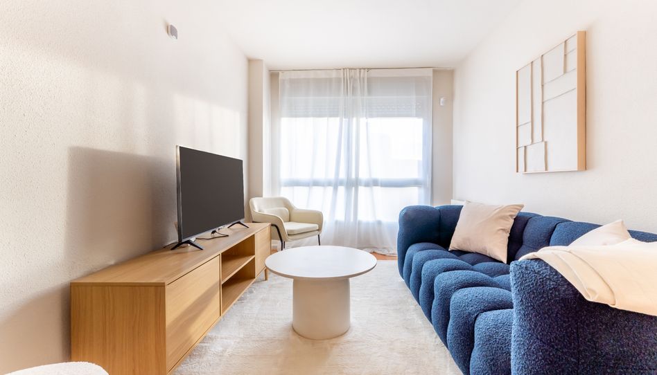 Apartamento de alquiler en Calle del Pintor Ignacio de Zuloaga, 16, Sanchinarro - Imagen 4