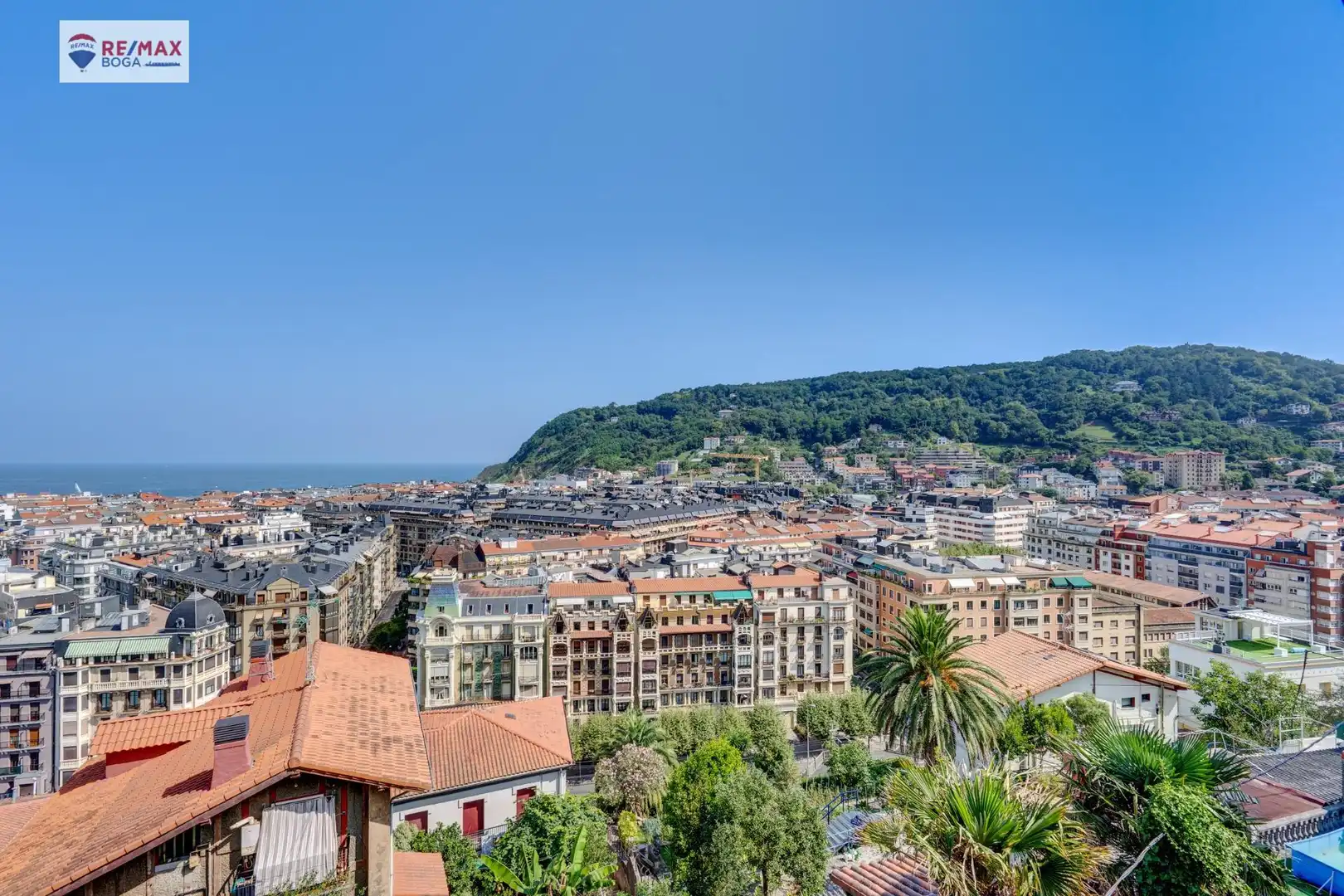 Vista exterior de Piso en venta en Donostia - San Sebastián  con Jardín privado, Parquet y Terraza