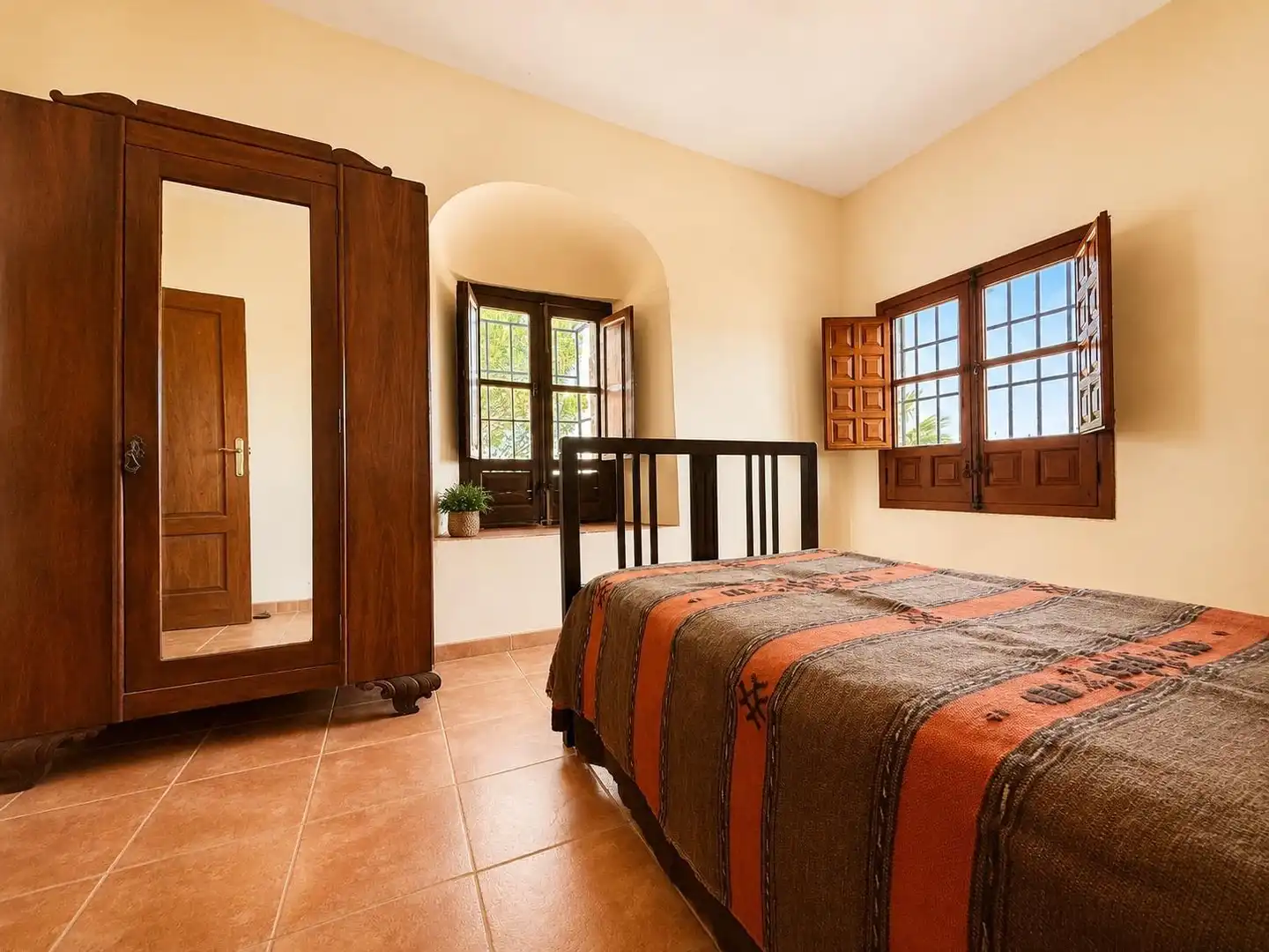 Dormitori de Casa o xalet en venda en Montoro amb Jardí privat, Traster i Moblat