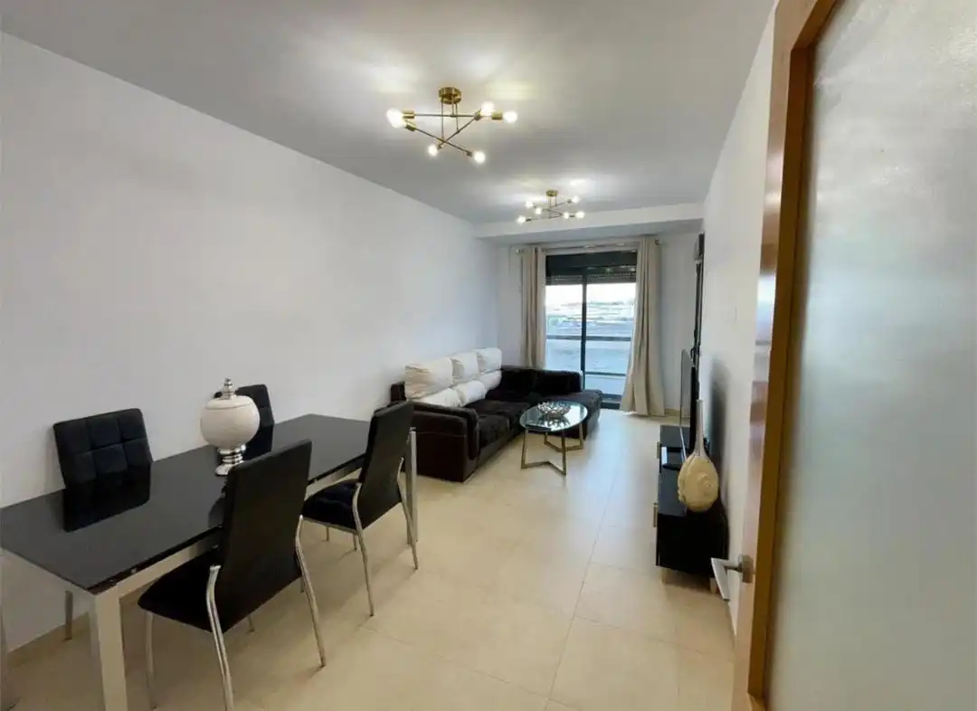 Wohnzimmer von Wohnung zum Verkauf in Roquetas de Mar mit Klimaanlage, Heizung und Terrasse