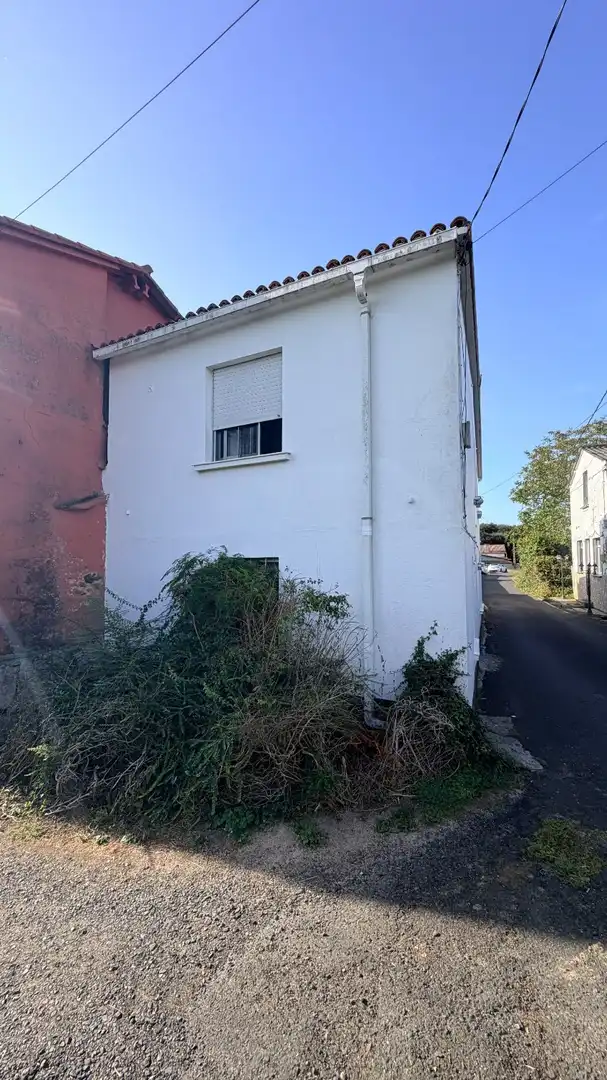 Vista exterior de Casa adosada en venda en Mugardos amb Traster