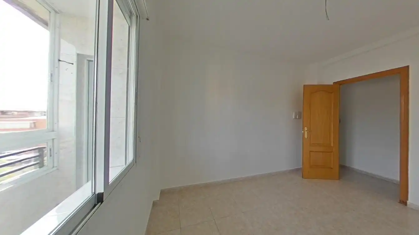 Flat for sale in Parla