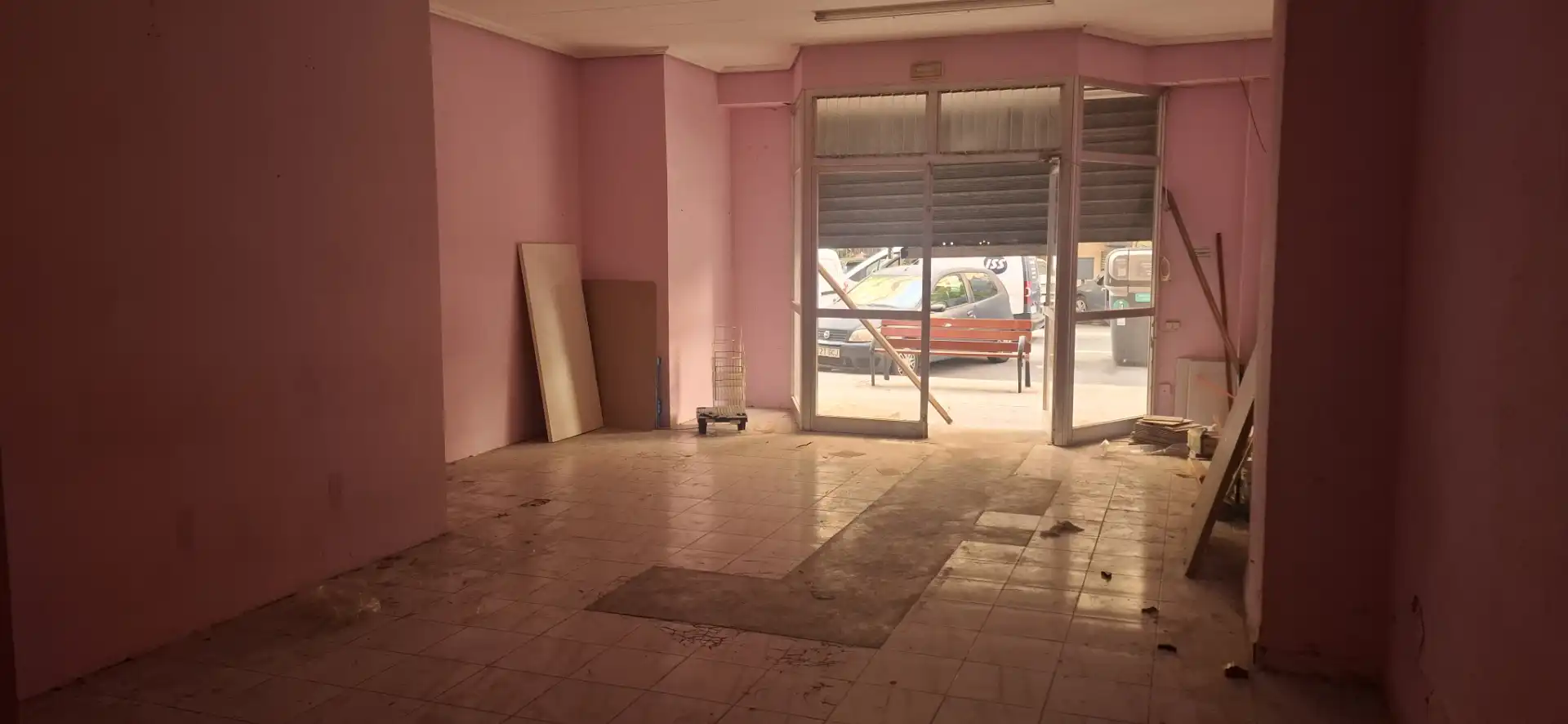 Commercial properties for sale in Carrer de l'Arquitecte Segura de Lago, Sant Isidre