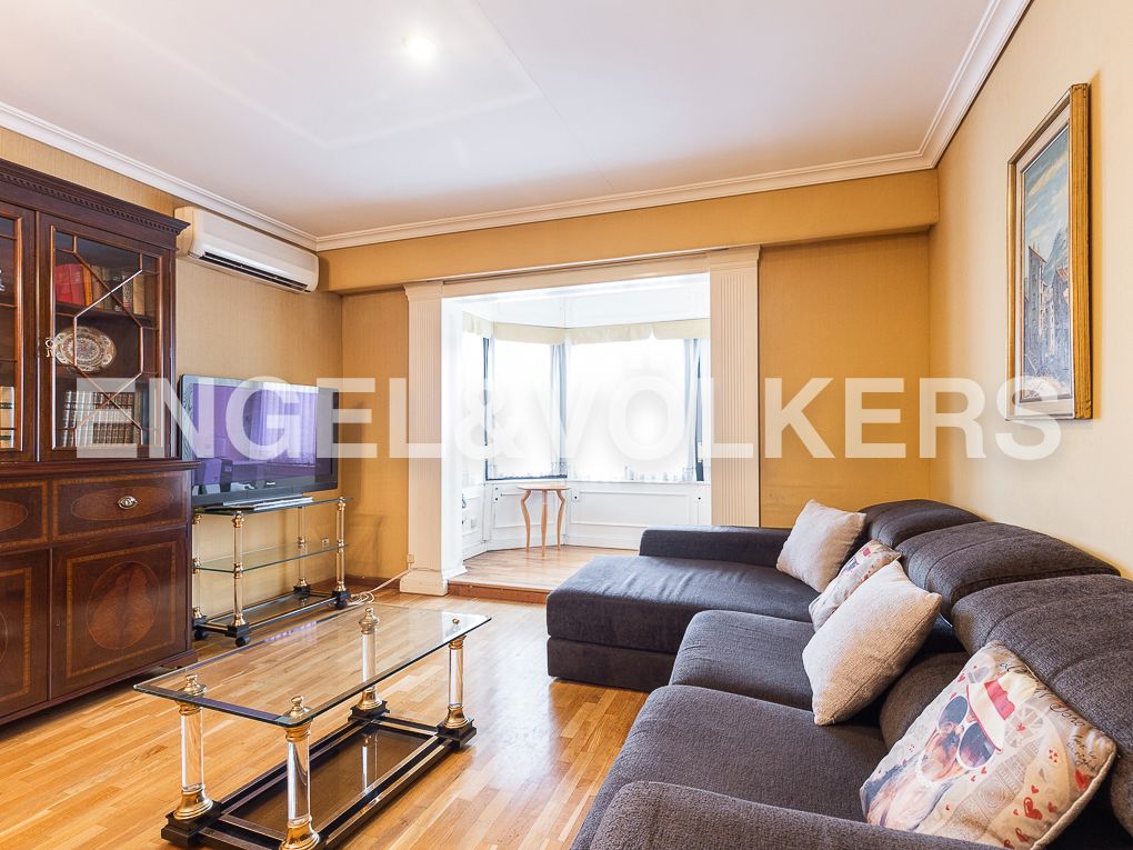 Living room of Apartment to rent in  Valencia Capital  with Air Conditioner, Heating and Parquet flooring