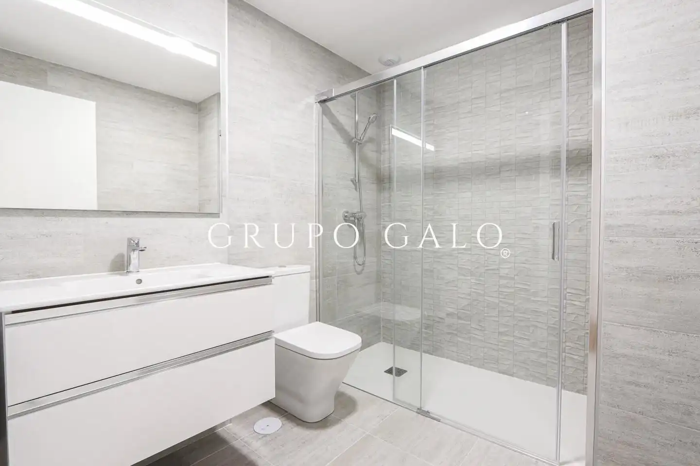Wohnung zur Miete in Rúa de Bolivia, Plaza España - Corte Inglés