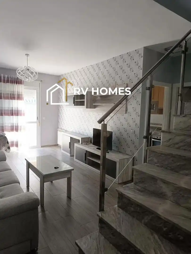Wohnzimmer von Einfamilien-Reihenhaus zur Miete in Cáceres mit Heizung, Terrasse und Möbliert