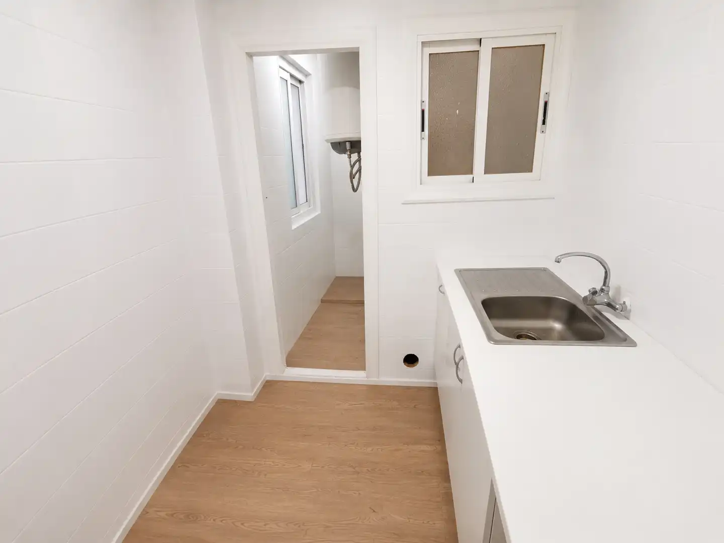 Cuina de Pis en venda en Santa Coloma de Gramenet amb Parquet i Terrassa