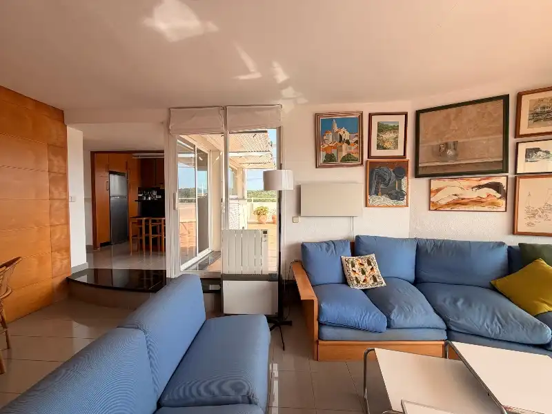 Sala d'estar de Pis en venda en Palamós amb Terrassa, Forn i TV