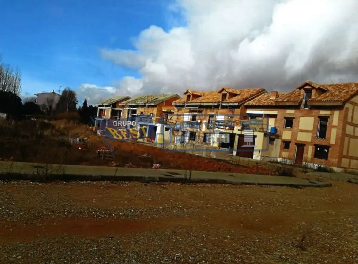 Wohnbaugrundstück zum Verkauf in Villarejo de Órbigo, imagen 3