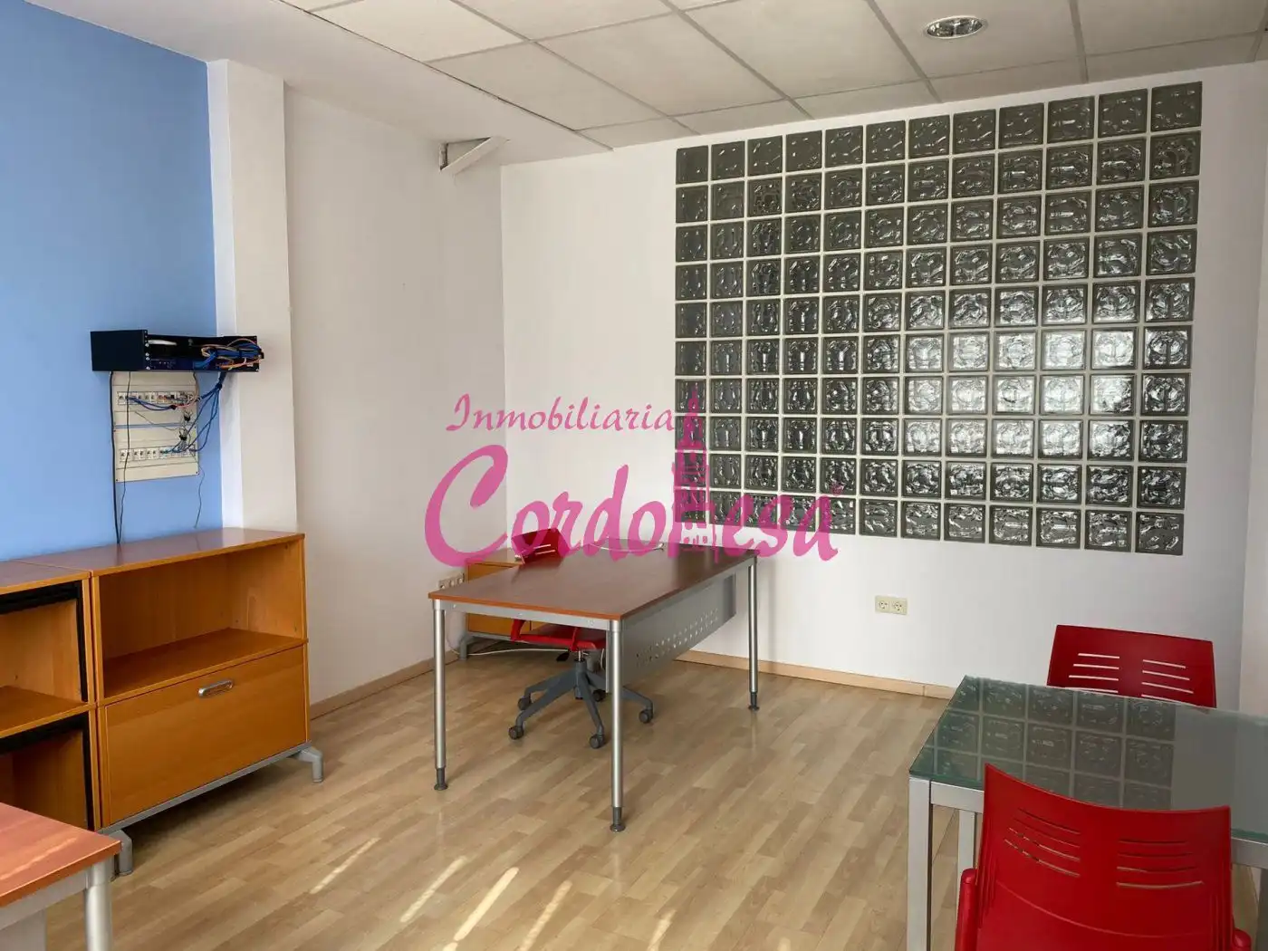 Oficina de alquiler en Alcolea