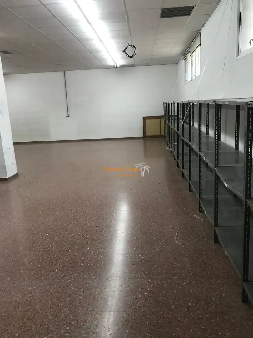 Nau industrial de lloguer a Petrer