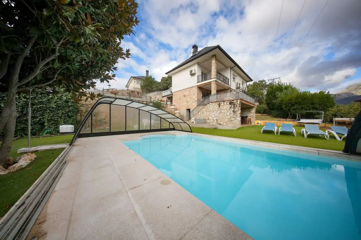 Detached house with terrace for sale in Calle el Ejido
