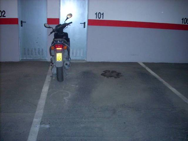 Garaje en Venta en Calle PINTOR BAEZA en Altozano - Conde Lumiares