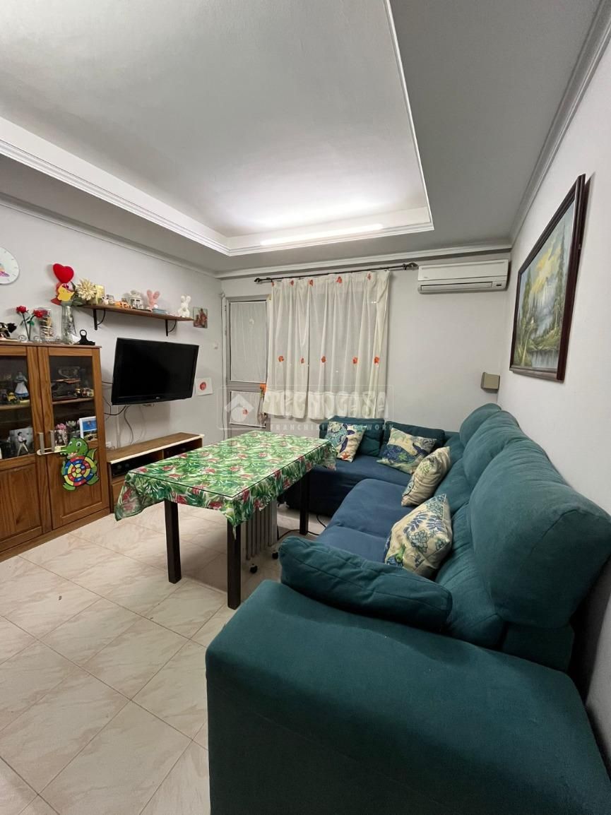 Living room of Flat for sale in Alcalá de Guadaira  with Air Conditioner and Terrace