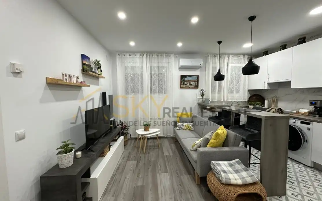Living room of Flat for sale in Madrid  with Air Conditioner and Heating