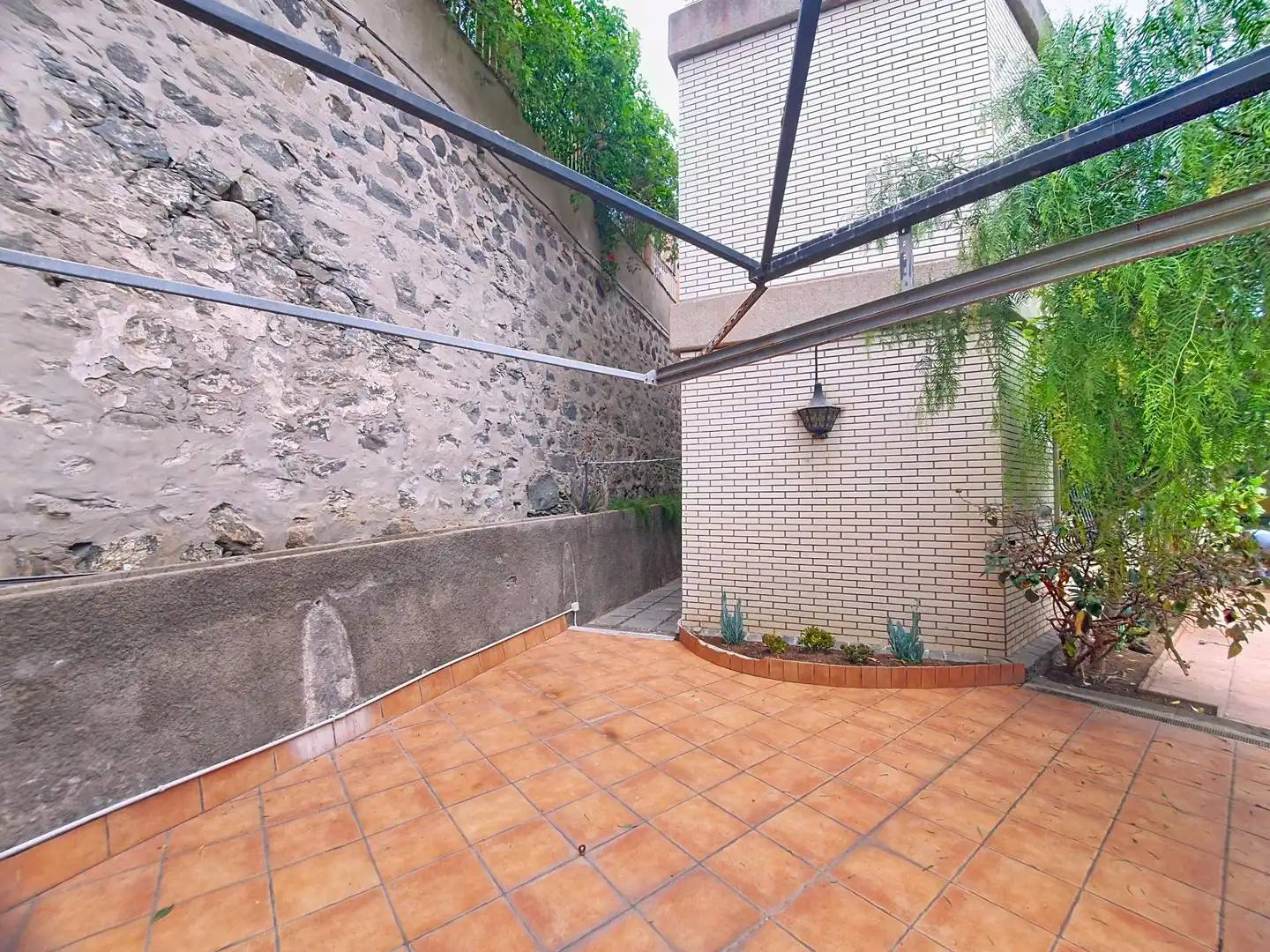 Terrassa de Casa o xalet en venda en Las Palmas de Gran Canaria amb Aire condicionat, Jardí privat i Balcó