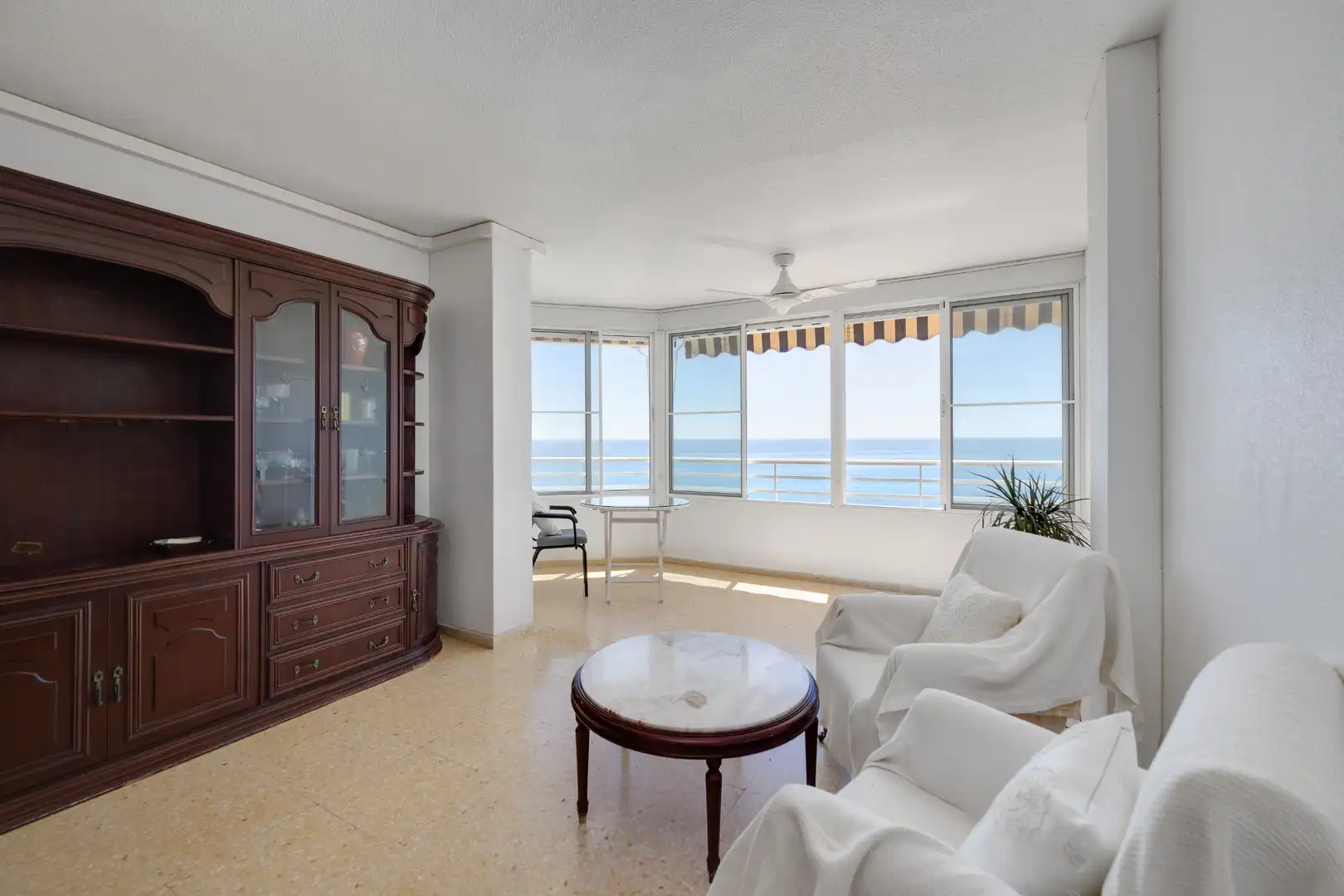 Sala de estar de Piso en venta en El Campello con Aire acondicionado, Trastero y Piscina comunitaria
