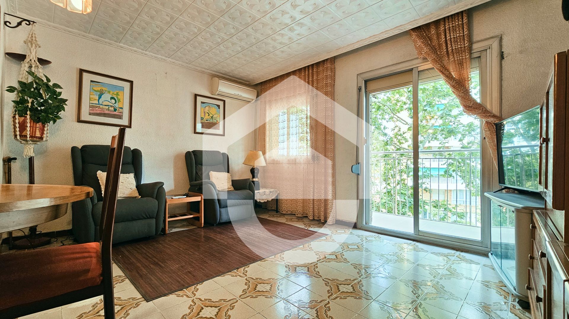 Living room of Flat for sale in  Barcelona Capital  with Air Conditioner, Furnished and Balcony