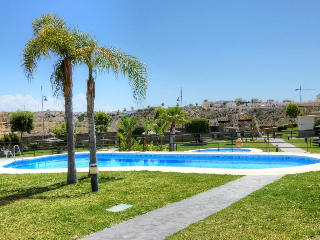 Piscina de Casa adosada de alquiler en Vélez-Málaga con Aire acondicionado, Terraza y Piscina