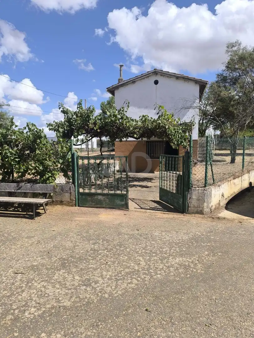 Country house zum Verkauf in Pajares de los Oteros