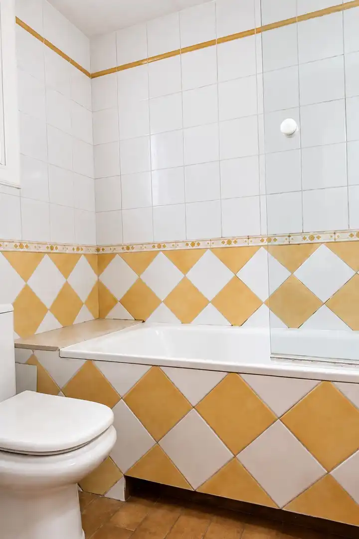 Baño de Ático en venta en Sant Boi de Llobregat con Aire acondicionado, Calefacción y Terraza