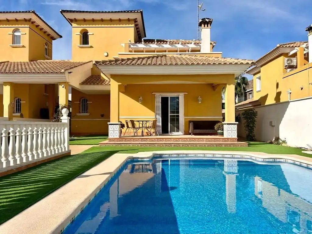 Villa mit Terrasse zum Verkauf in Calle Caliza, imagen 2