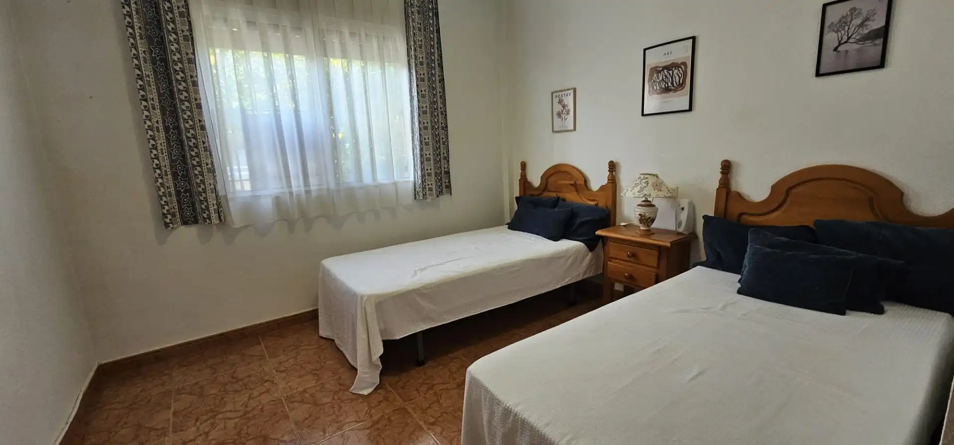 Habitación de Casa adosada en venta en Pilar de la Horadada con Aire acondicionado, Calefacción y Jardín privado