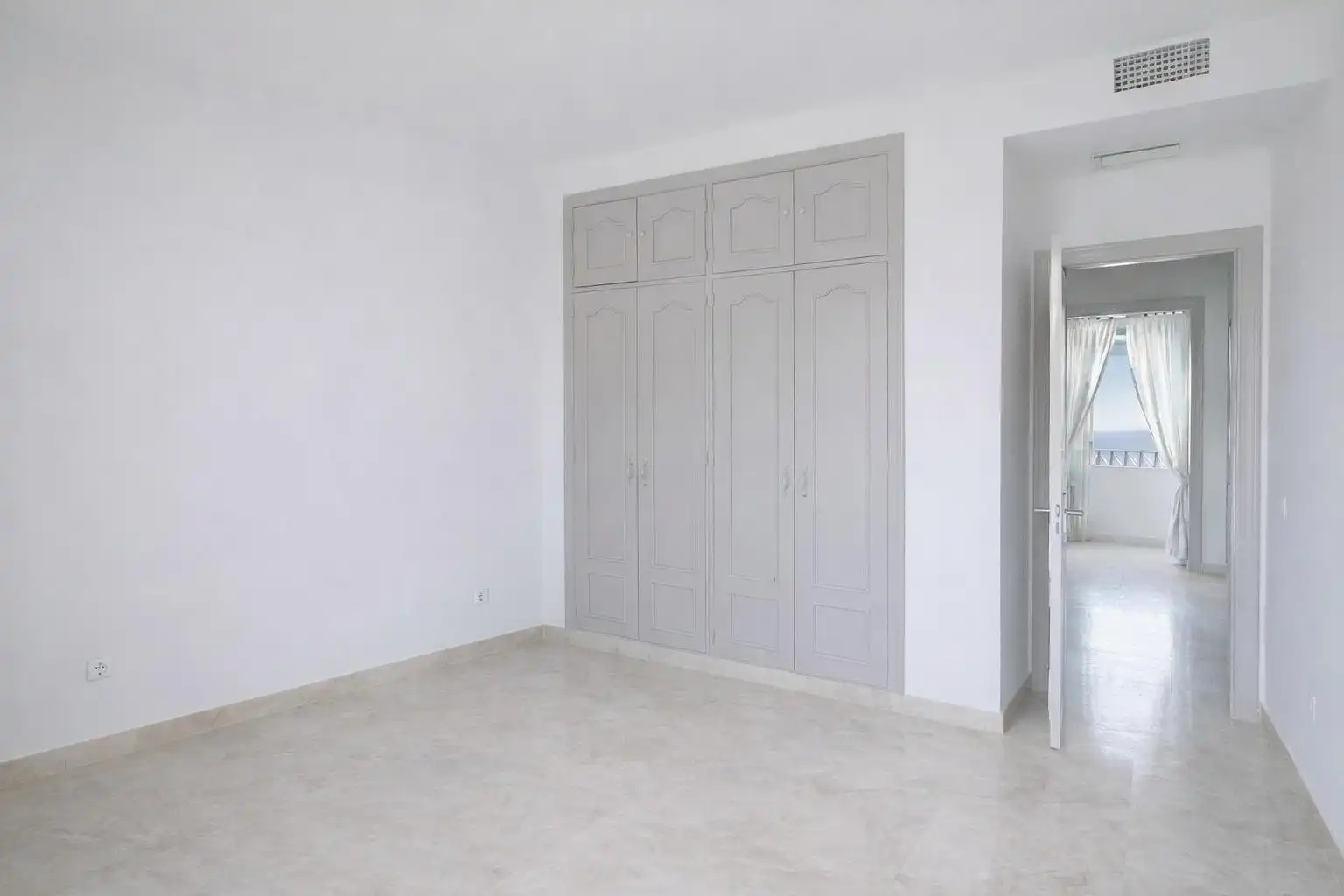 Apartament amb piscina en venda a Selwo, imagen 27