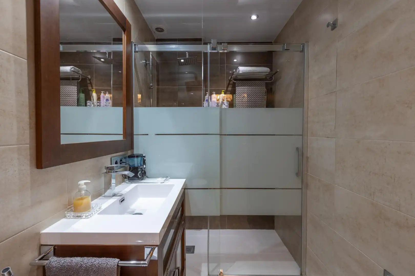 Badezimmer von Einfamilien-Reihenhaus zum Verkauf in Armilla mit Heizung und Abstellraum