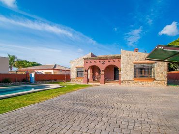 Villa con giardino in vendita a Camino Camino Mansonia