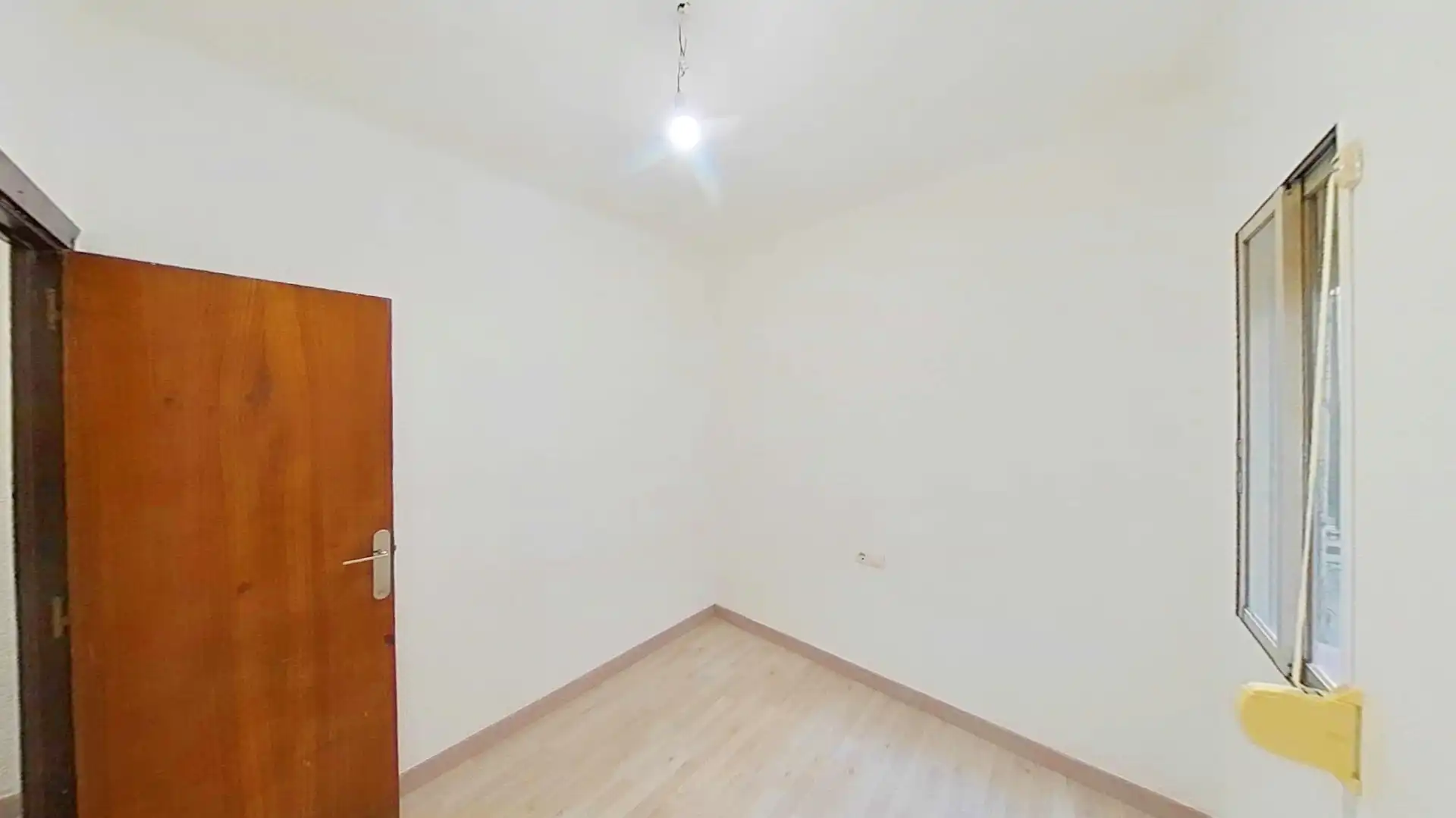 Flat for rent in Llefià