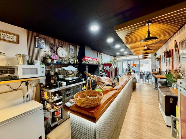 Local comercial en Alquiler en Juzgados - Plaza de Toros