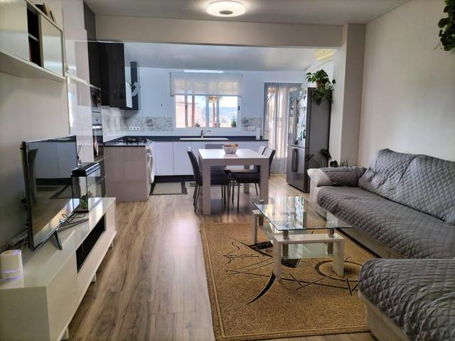 Piso en Venta en  PINTOR TARRASO en Navarrés