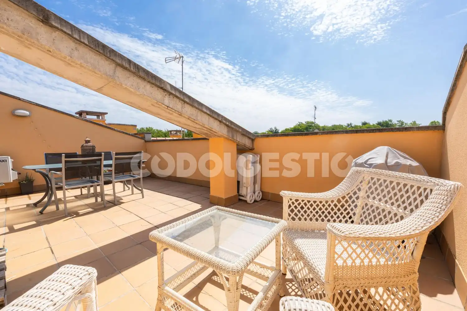 Terraza de Piso en venta en Torelló con Terraza y Balcón